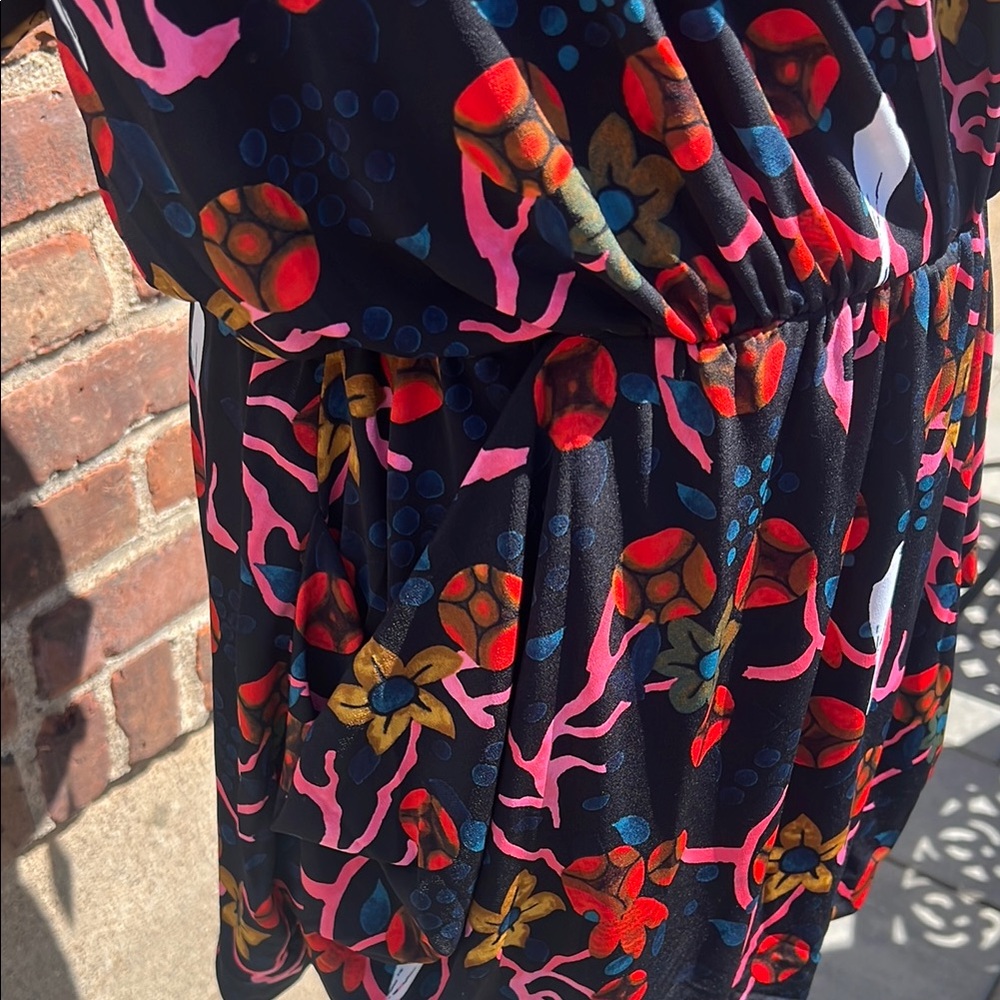 Colorful Patterned Cross Front Dress - Picture 5 of 6